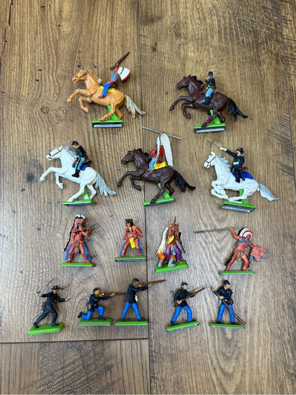 Vintage Britains Deetail Native Americans and American Civil War toy soldiers